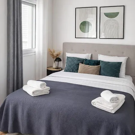 Spacieux De 73 M2 En Plein Centre-ville D'evian Avec 2 Apartamento