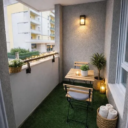Spacieux De 73 M2 En Plein Centre-ville D'evian Avec 2 Apartamento *